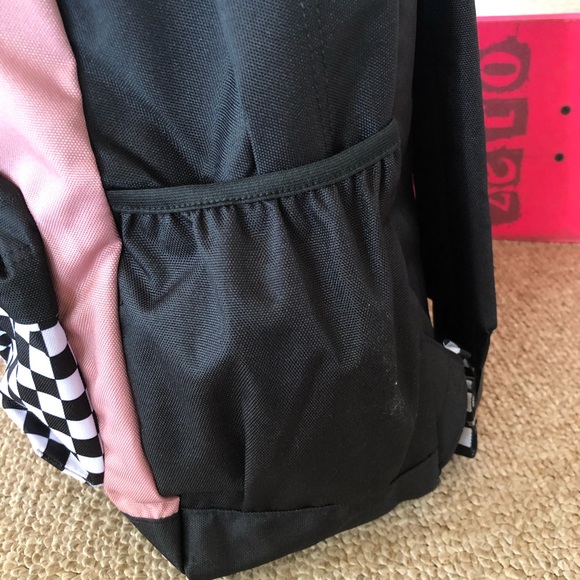🎉SALE🎉 NWT Unisex Vans “Sporty Realm” backpack. - Picture 4 of 11